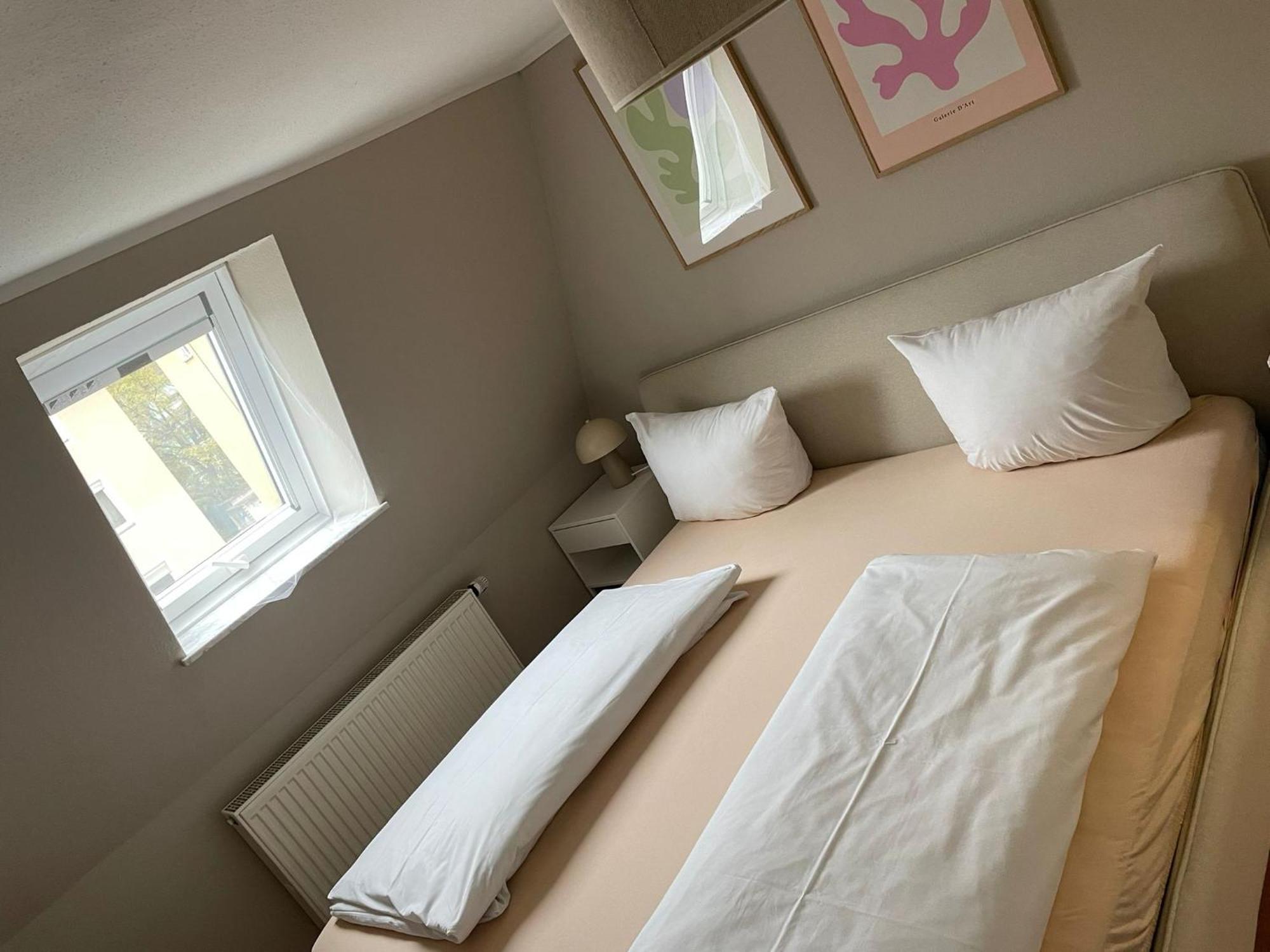 Homie Stay Schiestlstrasse - Moderne Dachgeschosswohnung Mit 2 Schlafzimmern Würzburg Dış mekan fotoğraf